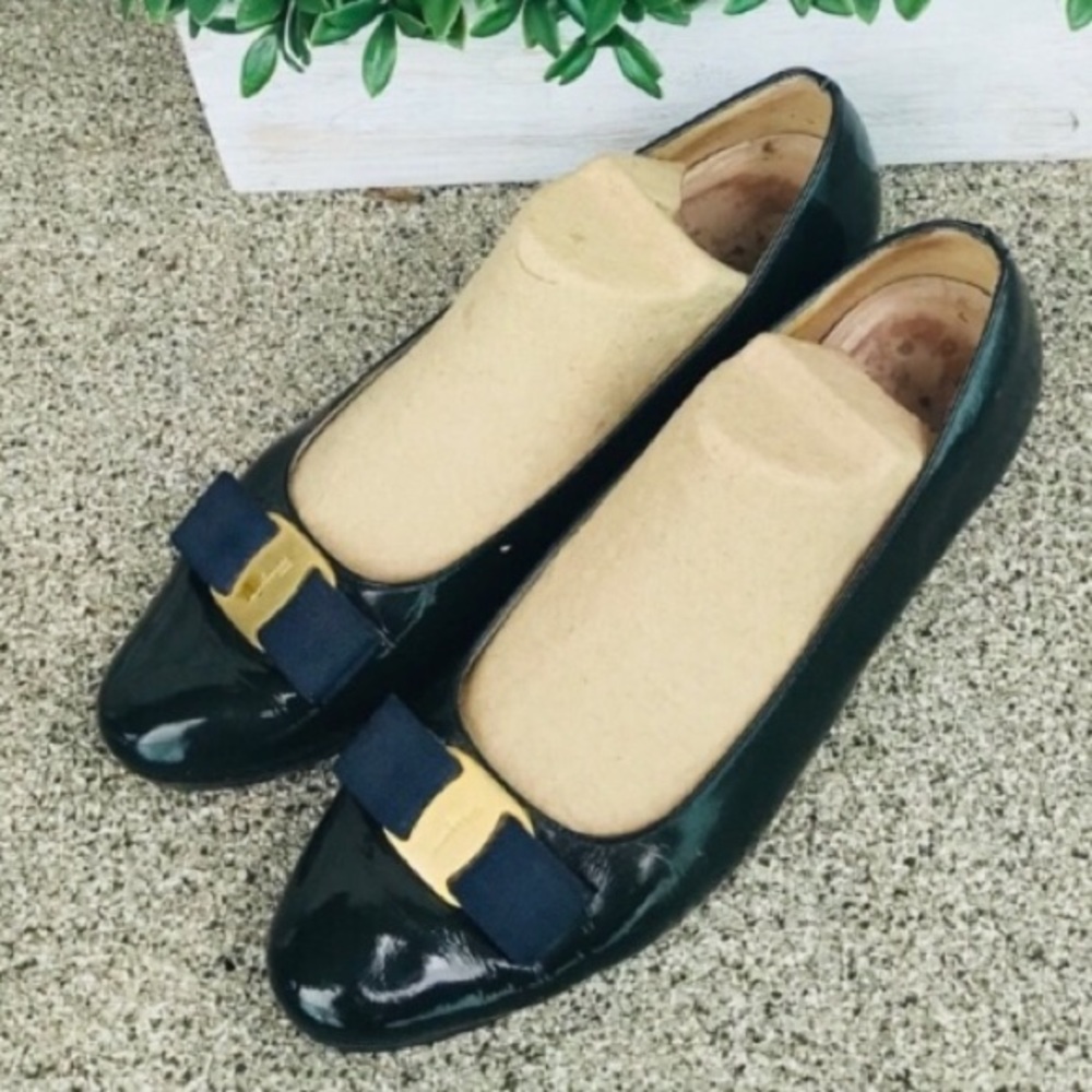 Salvatore Ferragamo Black Bow Shoes Size 8.5C